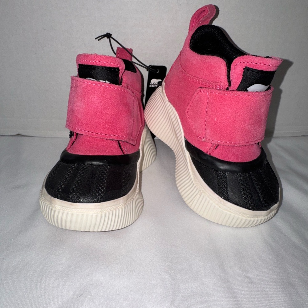 Sorel Kids Pink and Black boots